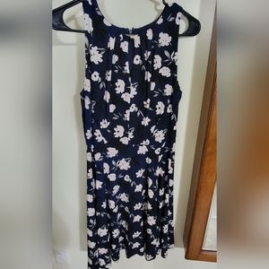 Ivanka Trump Keyhole dress size SP